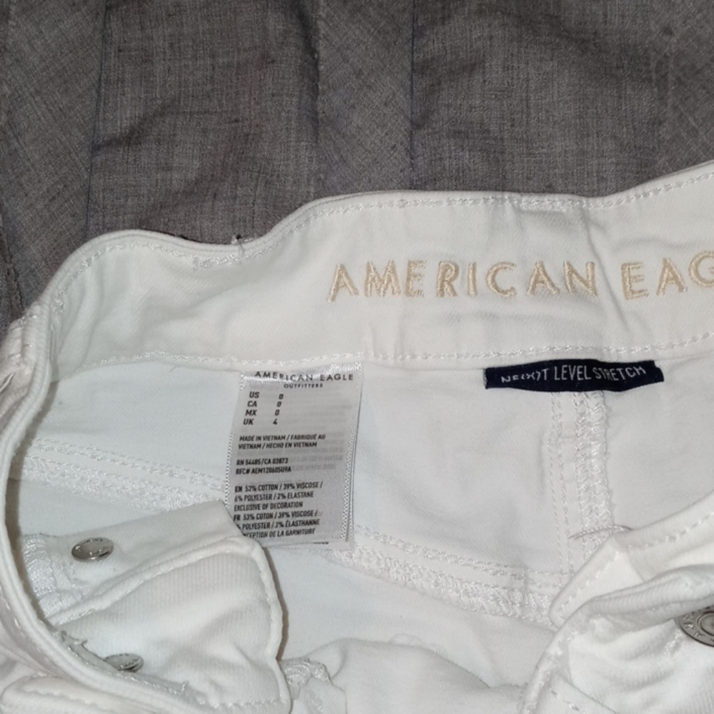 Shorts - Picture 5 of 6
